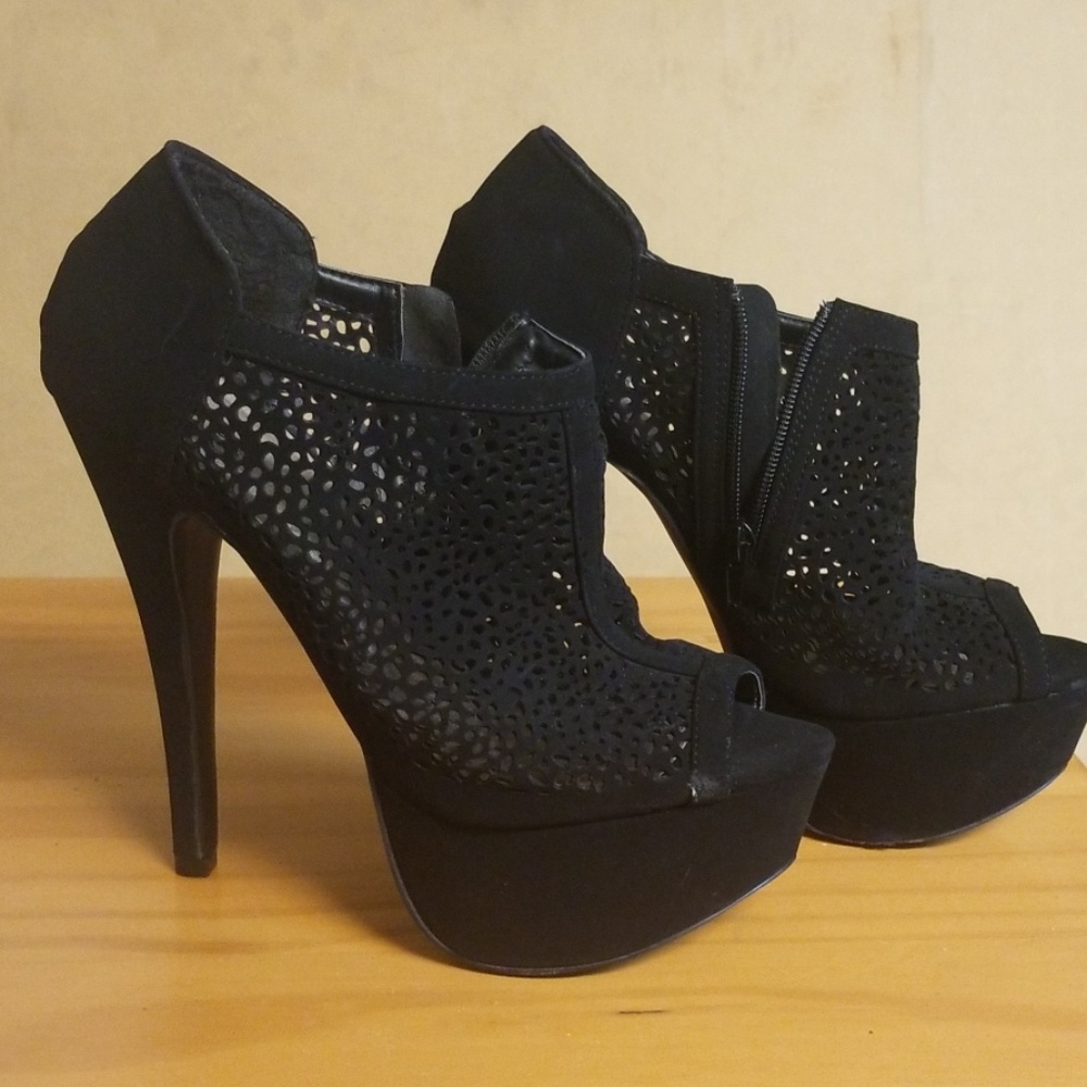 Sexy black Charlotte russ heels